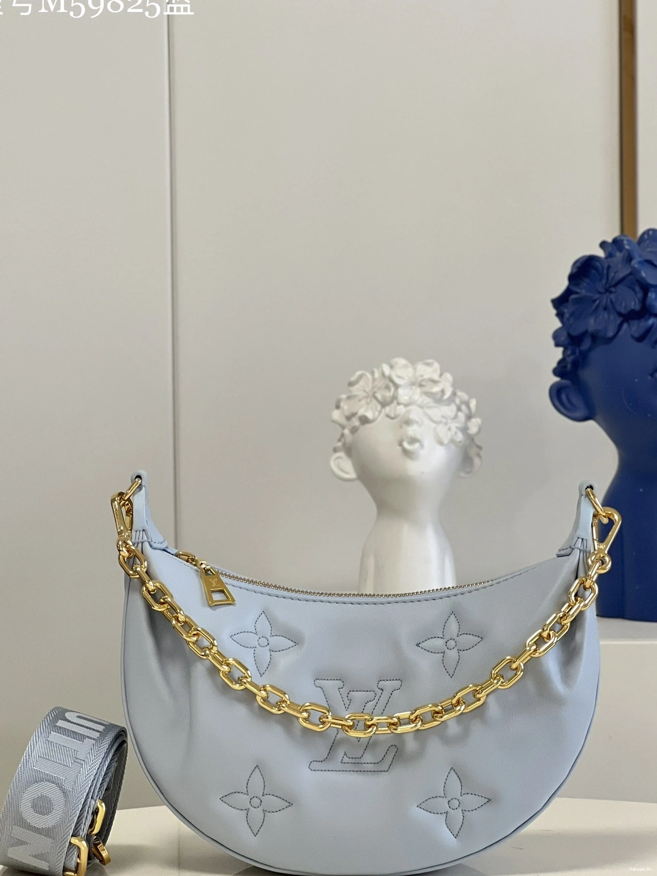 OVER VUITTON LOUIS THE MOON 0522